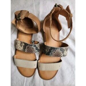 Frye And Co.‎ Evie Sandal In Snake Multi Size 7 M Excellent  Condition